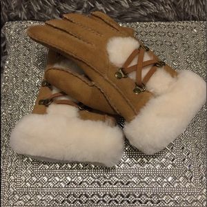 UGG Sheep Skin Gloves